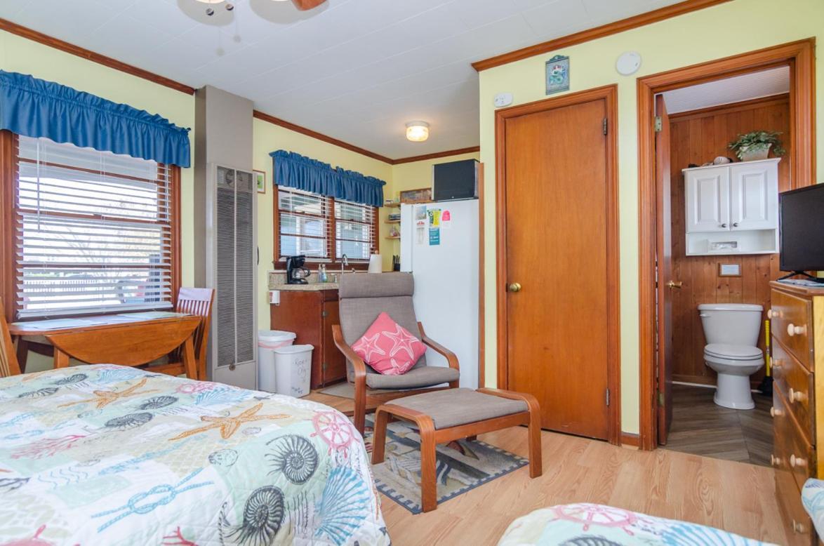 The Pelican Hidden Treasure Inn Room 2 By Bryant Real Estate Kure Beach Extérieur photo